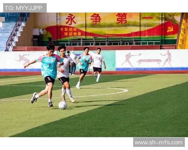 银鹰足球：激情与梦想交织的绿茵场上演绎青春的无限可能与团队的力量